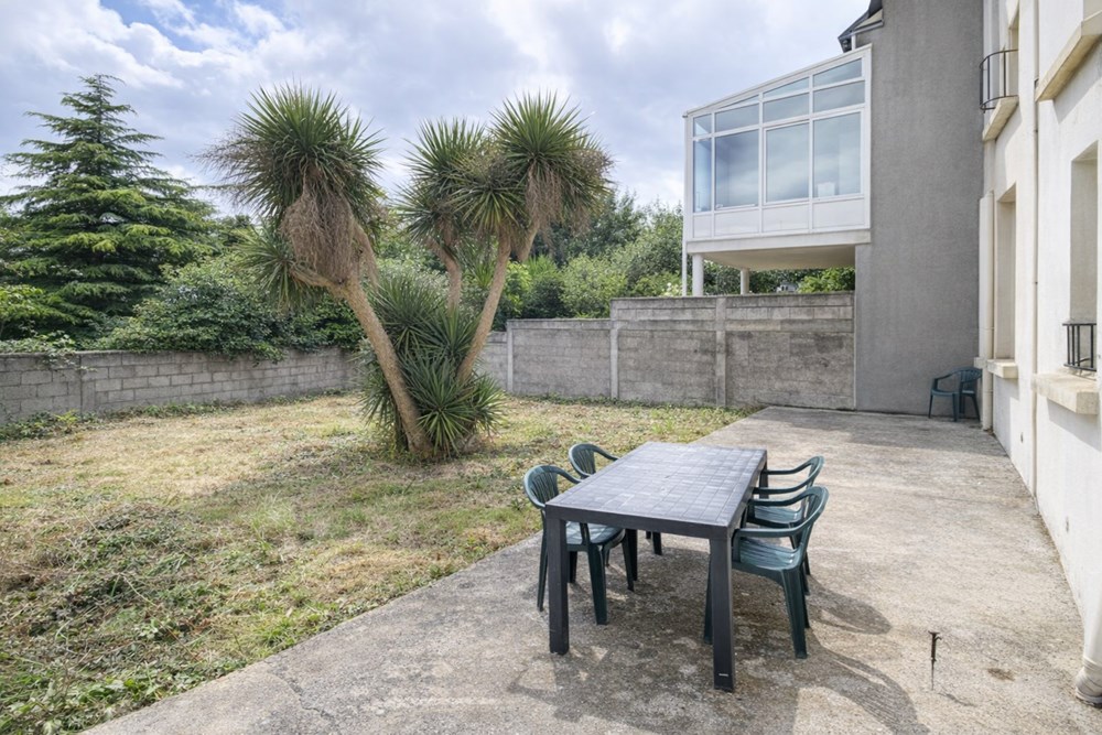 APPARTEMENT T3 DE 53 M² - JARDIN 150 M² - A RENOVER - EXPOSE SUD - COUP DE COEUR - RARE photo 5